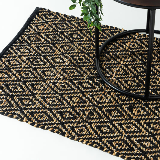 Natural Harmony Diamond Black Rug